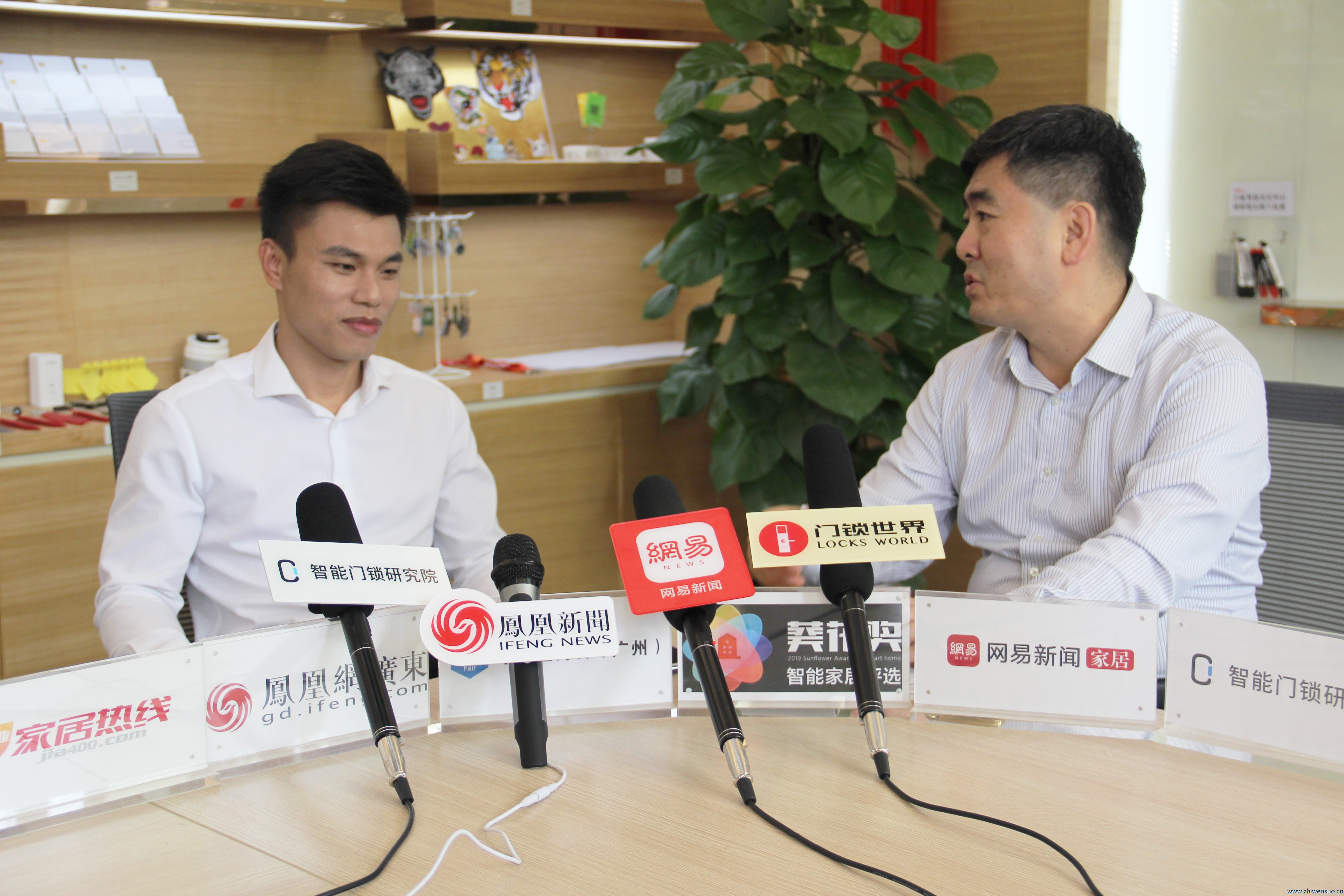 2019中国建博葵花奖走访调研团实录|皇家金盾智能锁科技缔造未来 2019中国建博葵花奖走访调研团实录|皇家金盾智能锁科技缔造未来